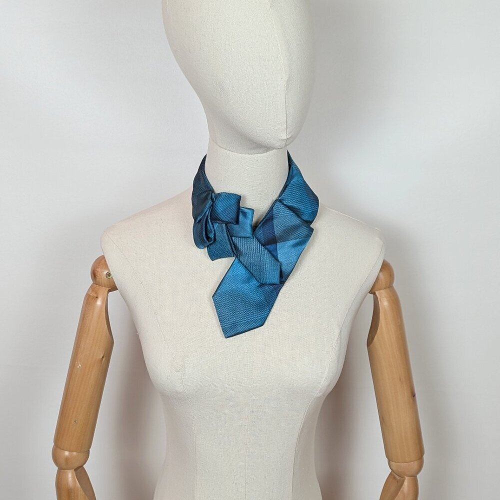 NEW Ogsplosh Women's Ascot Scarf Teal Short - Picture 2 of 7